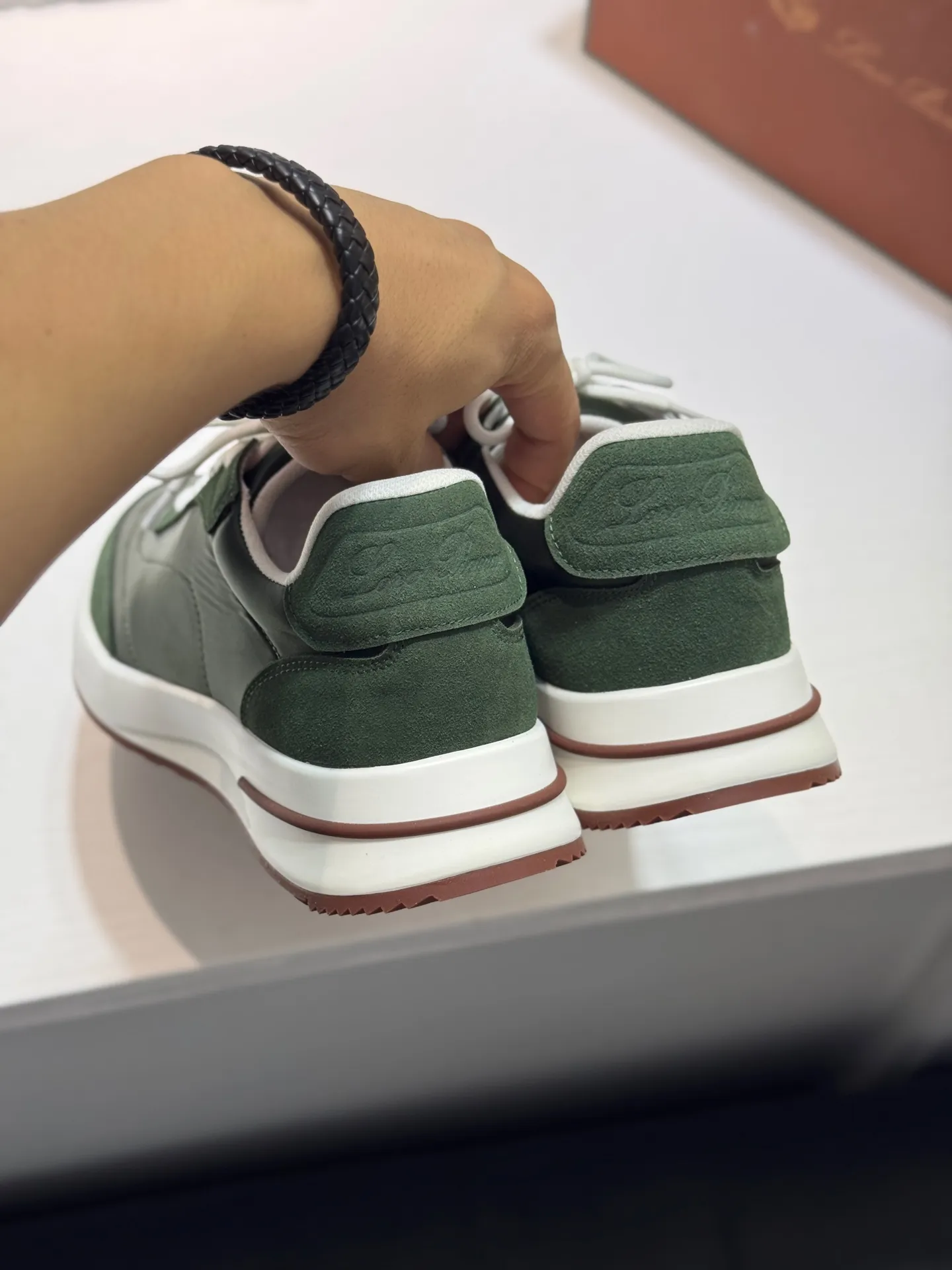 Men's men's shoes 💰440 [New style] 🪳🪳loro piana/LP material: The upper is made of umbrella cloth for routing. Anti-velvet fabric is wrapped on the front and back to ensure stability. The rear is equipped with a cushion to improve wearing comfort. Breathable mesh shoes. Stretch cloth lining𥚃. Latex mesh insole. TPU outsole. Code number: 38-44 (45 customized
